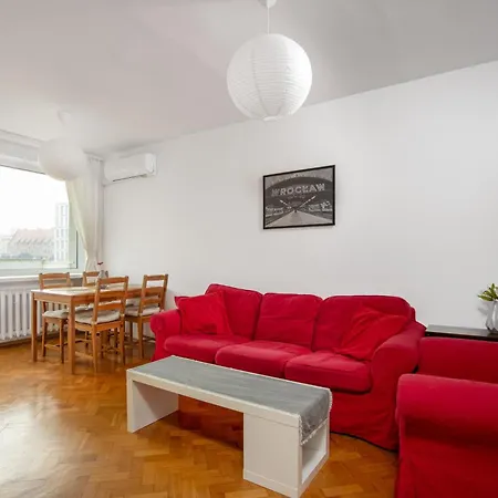 Plac Nowy Targ, Sun&snow *