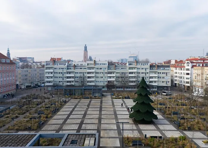 Plac Nowy Targ, Sun&snow *